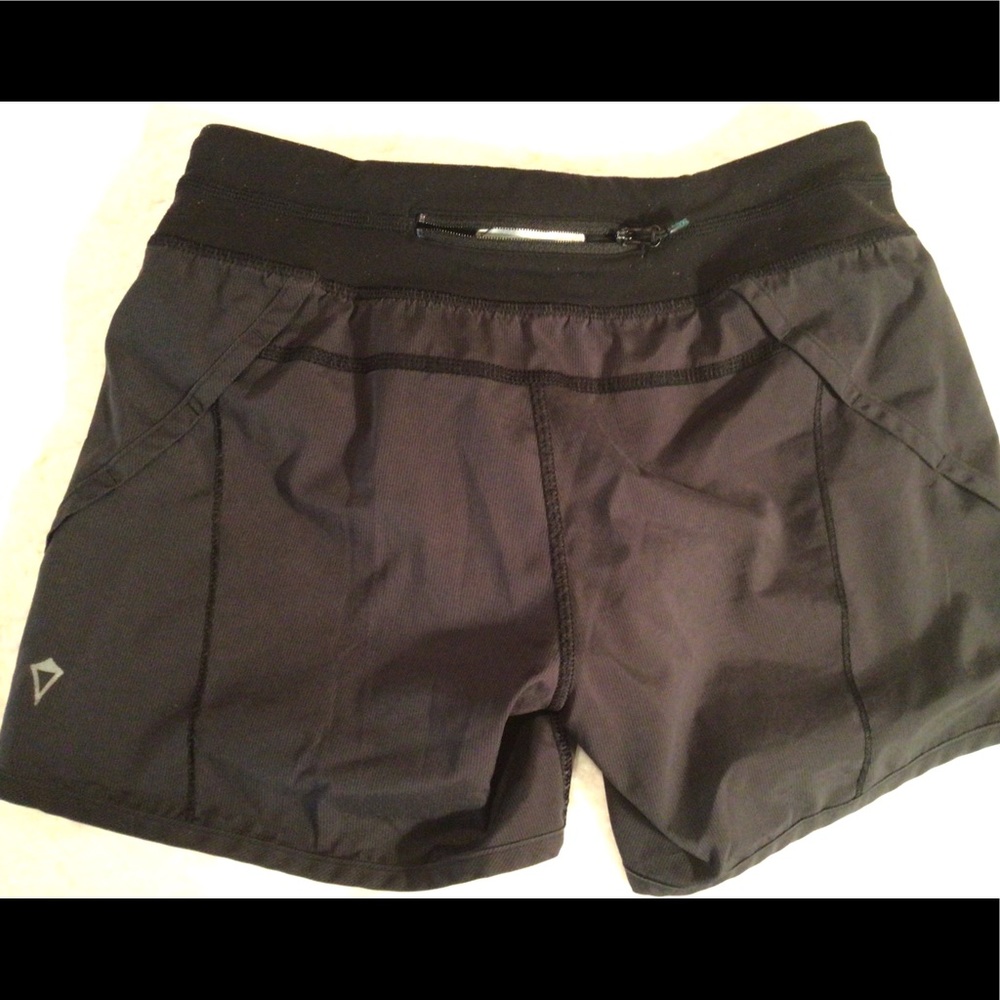 IVIVA by Lululemon Big Girls Black Running Shorts